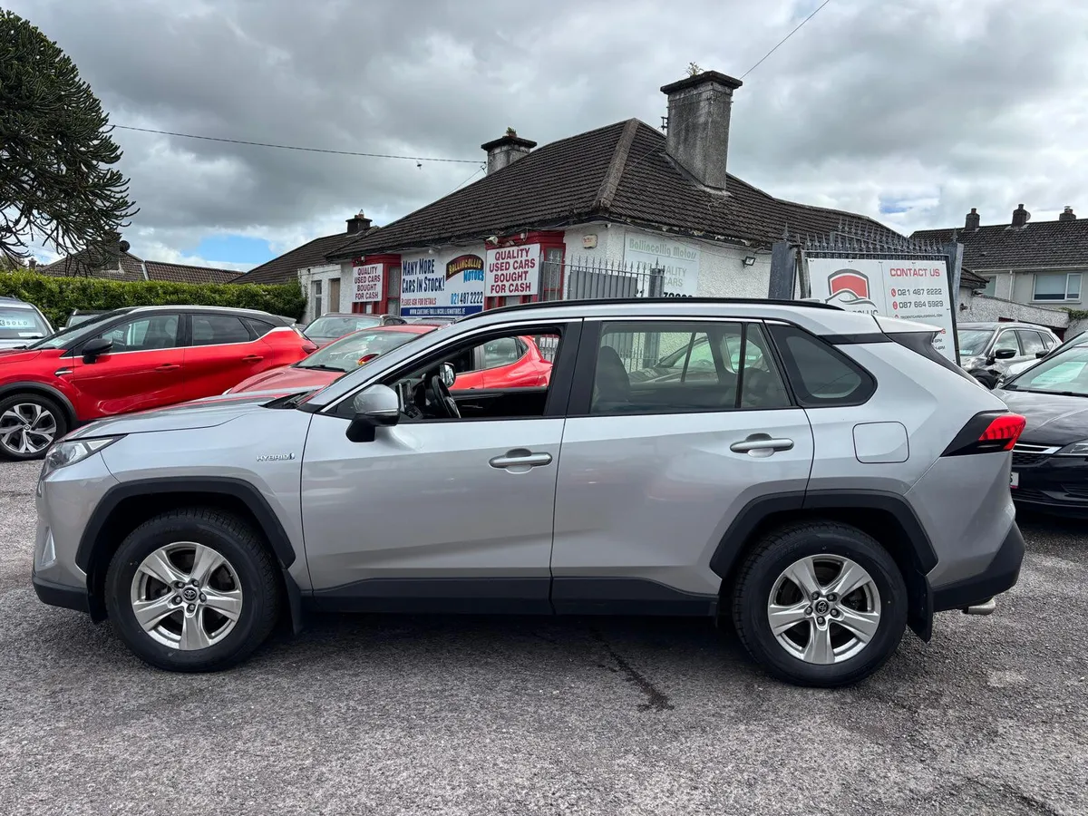 Toyota RAV4 2019  HYBRID  AUTOMATIC - Image 3
