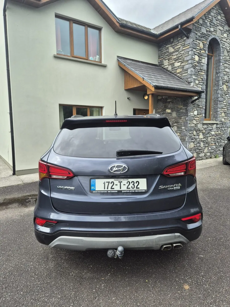 Hyundai Santa Fe 2017 - Image 4