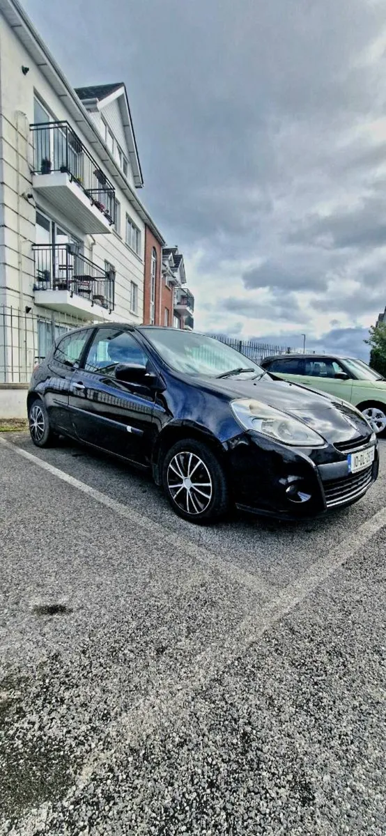 2010 Renault Clio 1.2 petrol Taxed and nct - Image 1