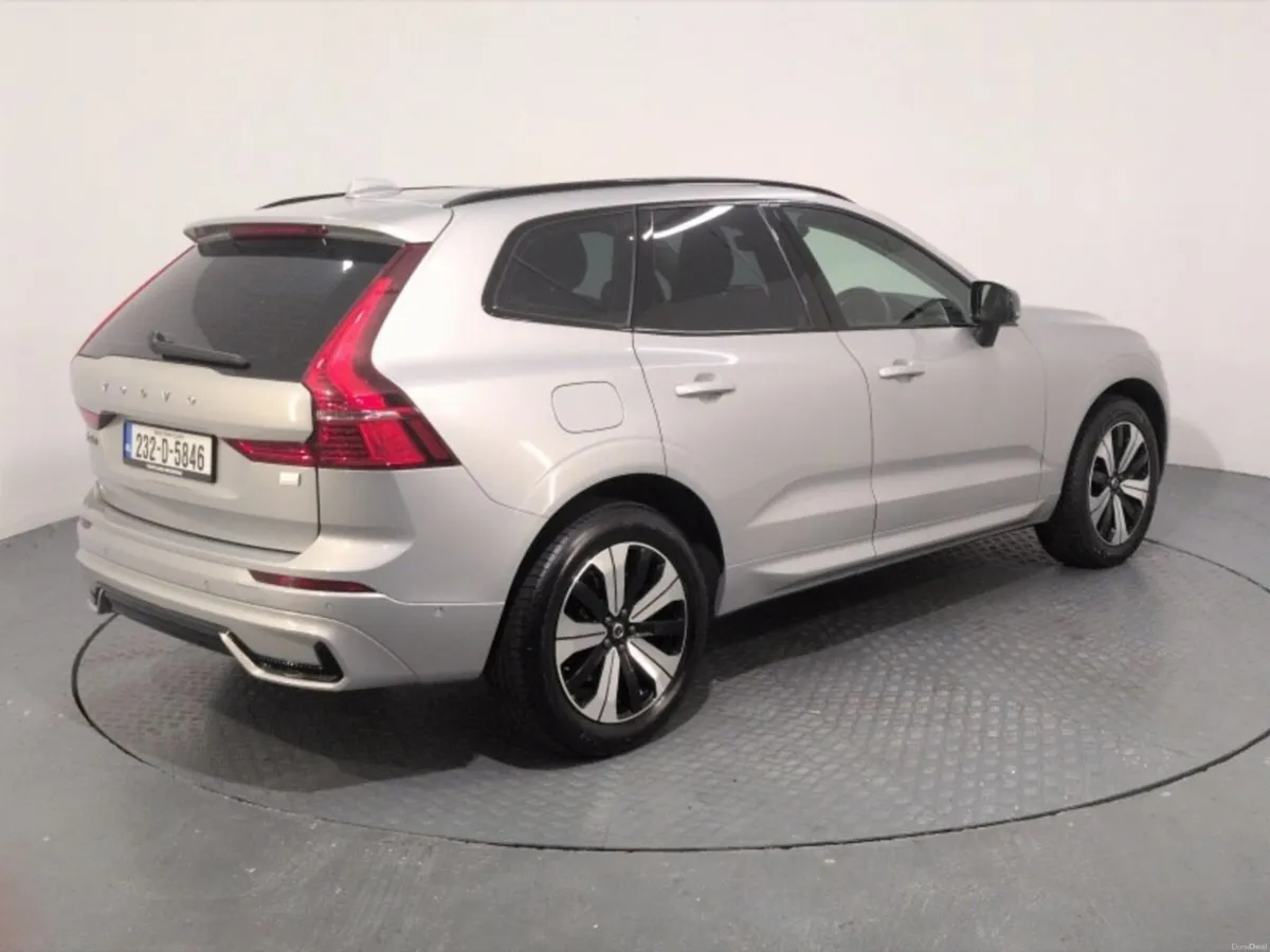 Volvo XC60 T6 Recharge PHEV 350hp AT8 Plus Dark - Image 6