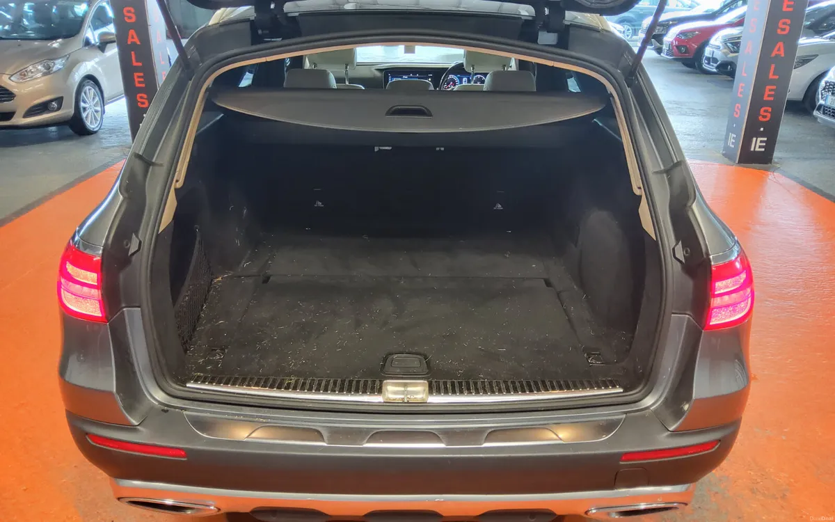 Mercedes-Benz E-Class 2018 - Image 4