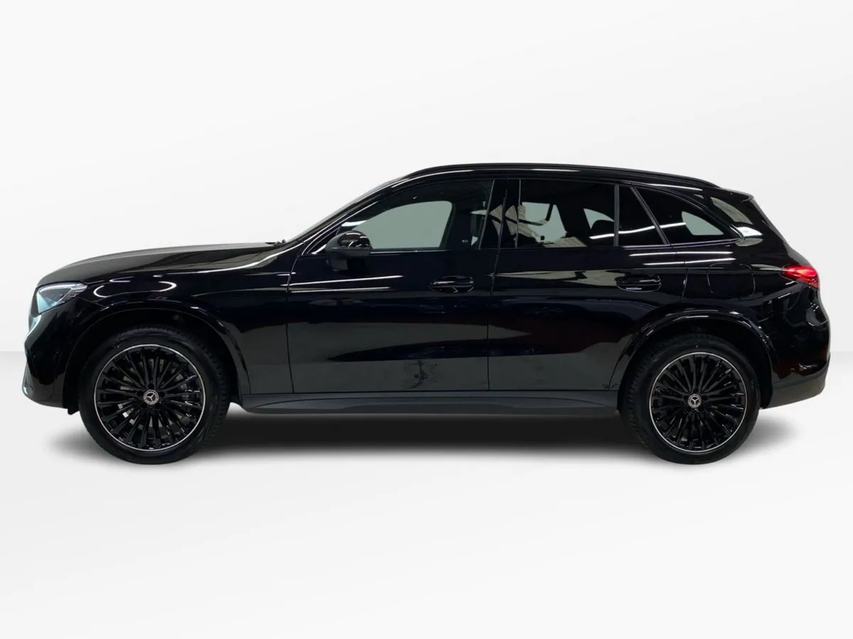 Mercedes-Benz GLC GLC 300 e AMG Line Urban Edition - Image 5