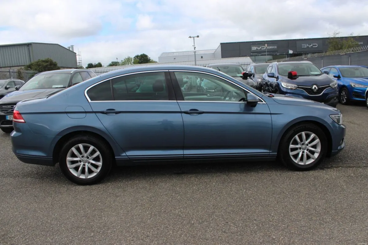 Volkswagen Passat 2.0 TDI Comfortline - TENDER 37 - Image 2
