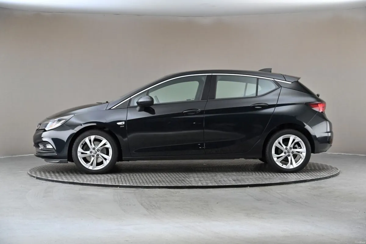 Opel Astra 1.6CDTI 110BHP SRI+ - Image 5