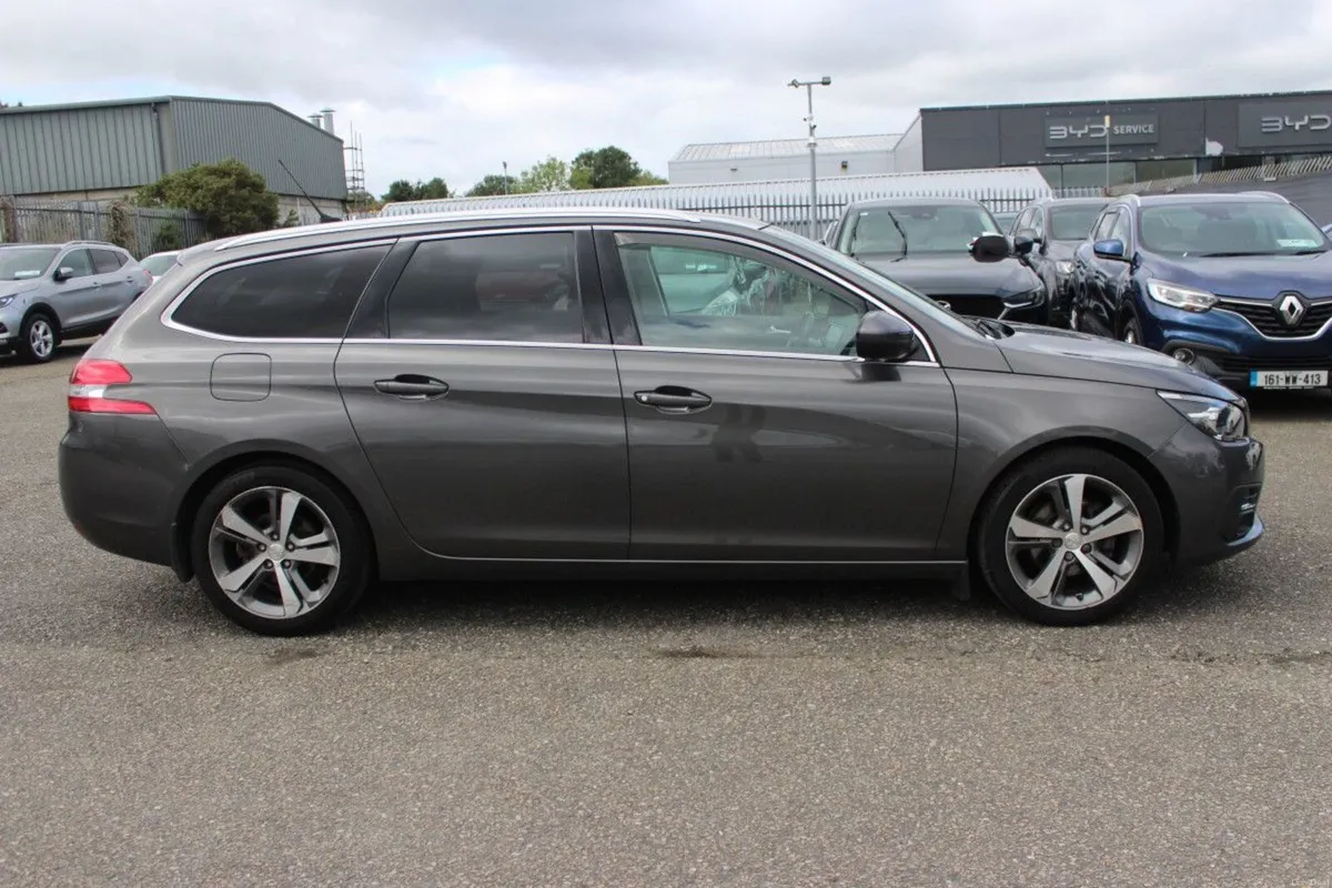 Peugeot 308 1.6 HDi 100bhp Allure - TENDER 36 - Image 2