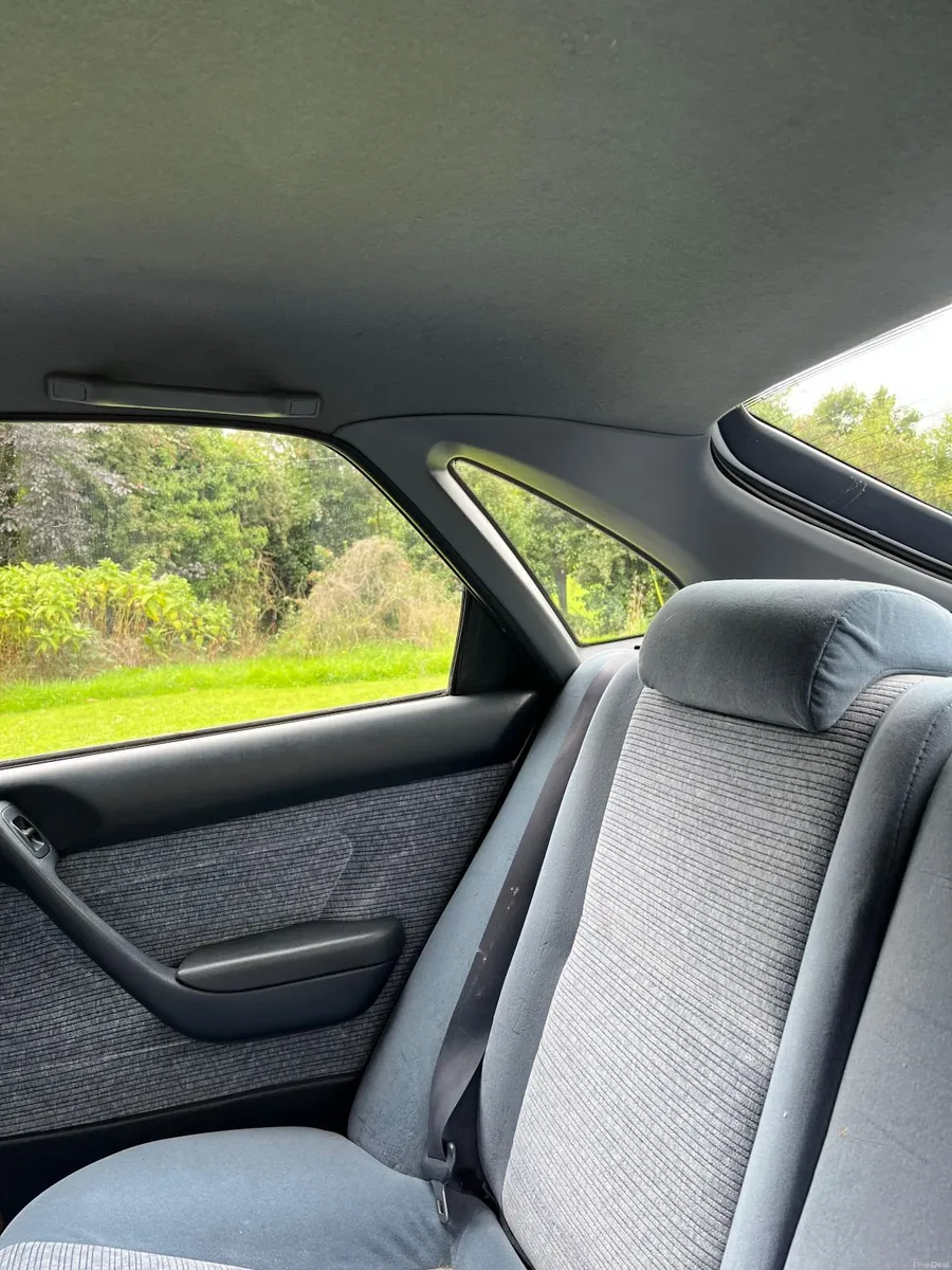 Toyota Carina 1993 - Image 4