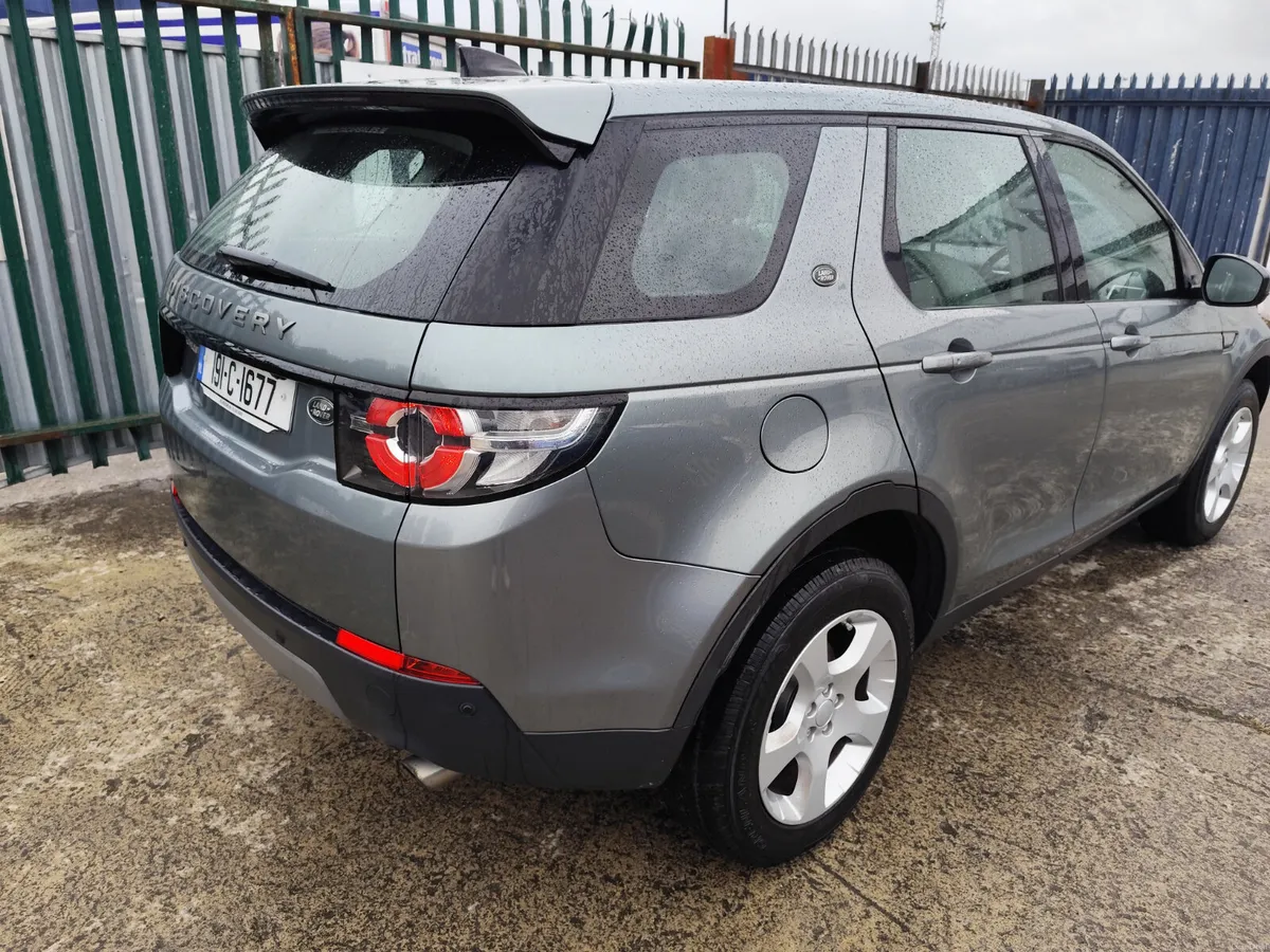 Land Rover Discovery Sport 2019 - Image 4