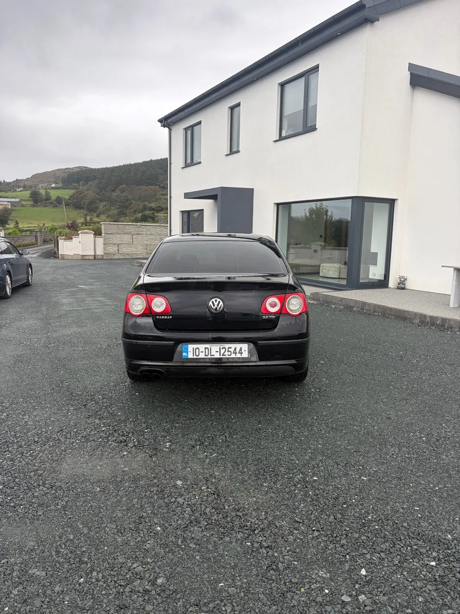 2010 VW Passat R Line - Image 5