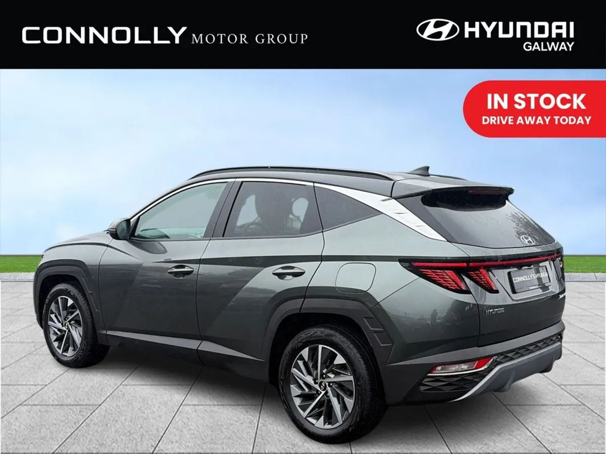 Hyundai Tucson 2WD Executive Plus w 2 Tone Roof 4. - Image 2