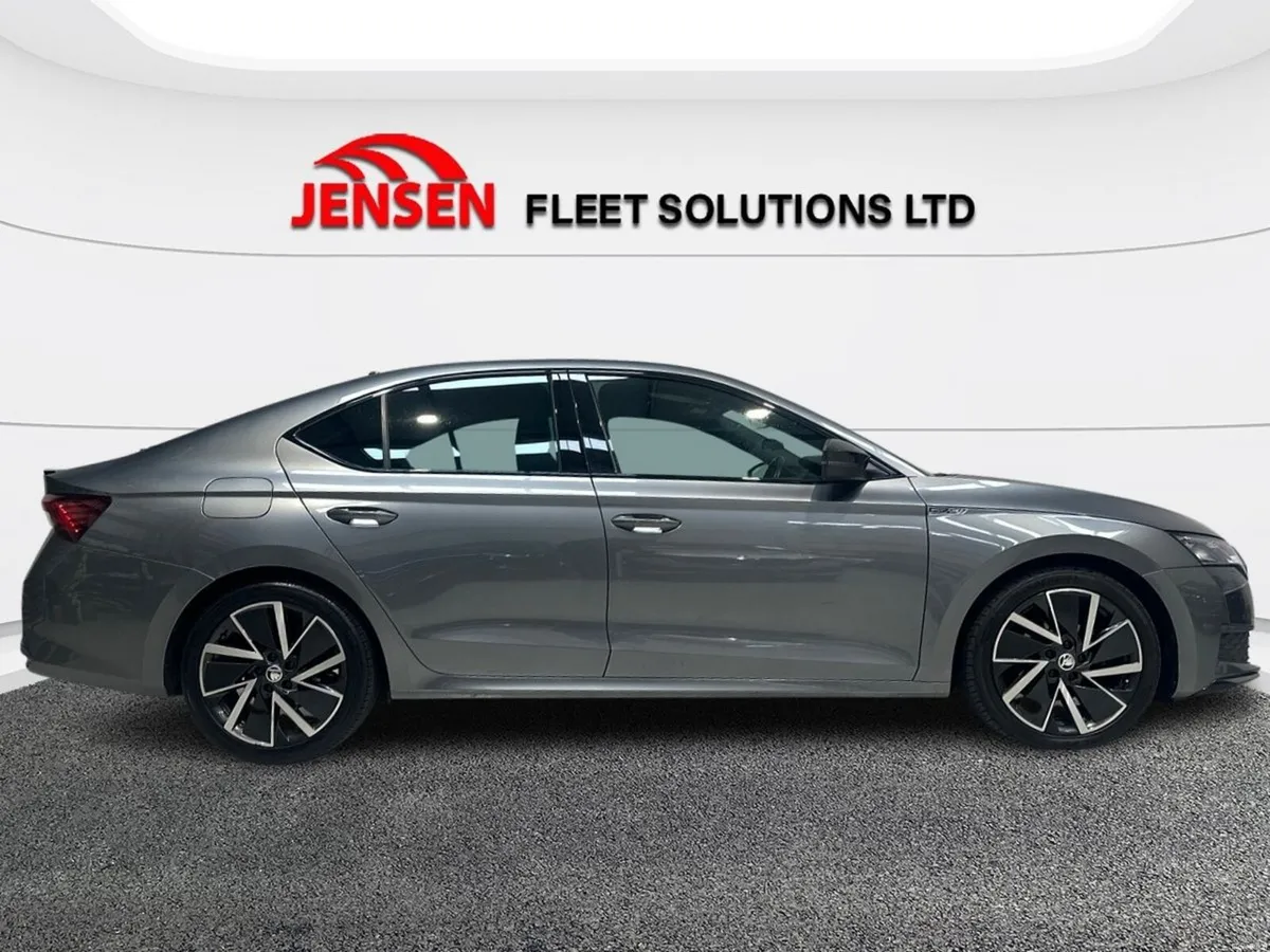 Skoda Octavia Sportline 2.0TDI 150HP DSG - Image 6