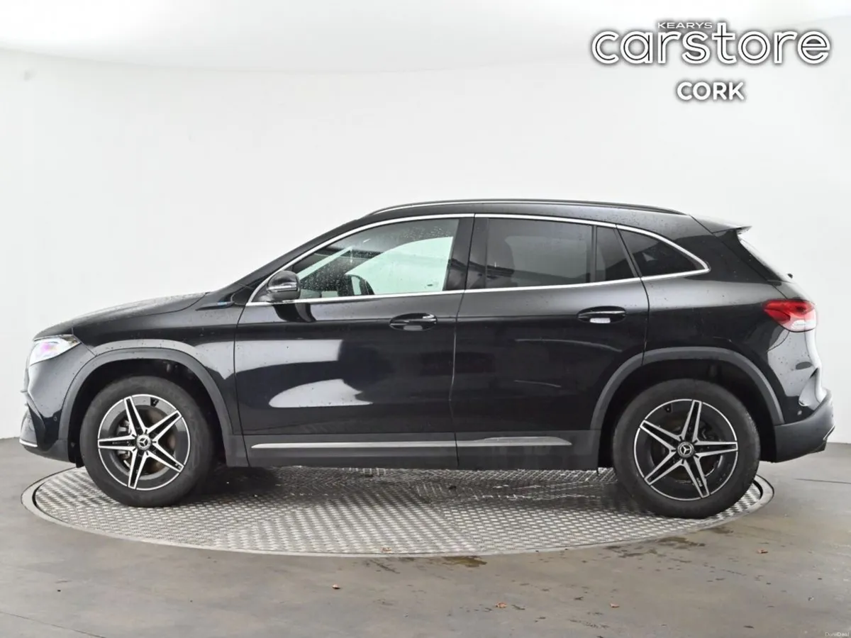 Mercedes-Benz 300 EQA 300 Amg Line 4Matic  Auto El - Image 6