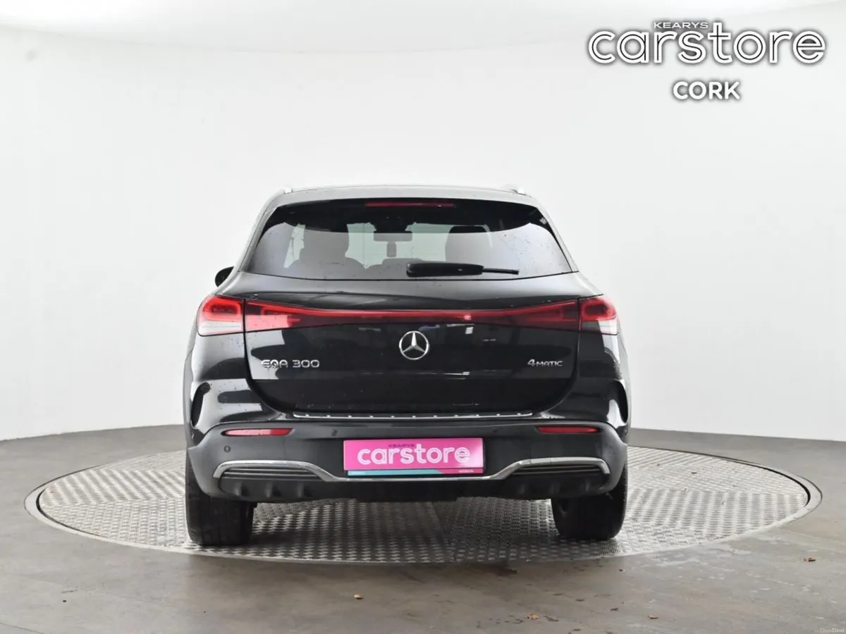 Mercedes-Benz 300 EQA 300 Amg Line 4Matic  Auto El - Image 4