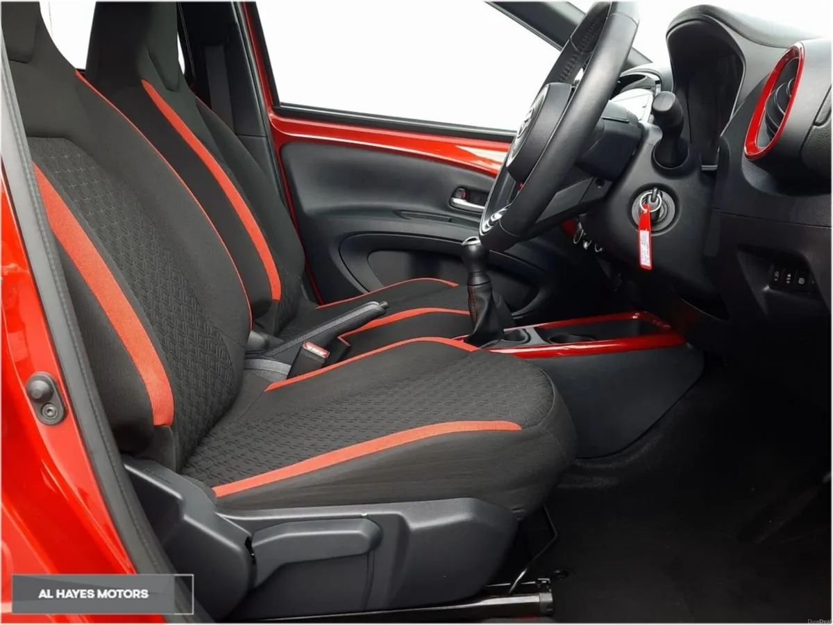 Toyota Aygo **FLASH SALE**LIKE NEW** AYGO X DESIGN - Image 4