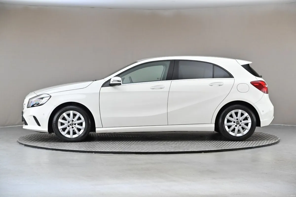 Mercedes-Benz A-Class A 180 **HALF LEATHER MEMO SP - Image 5