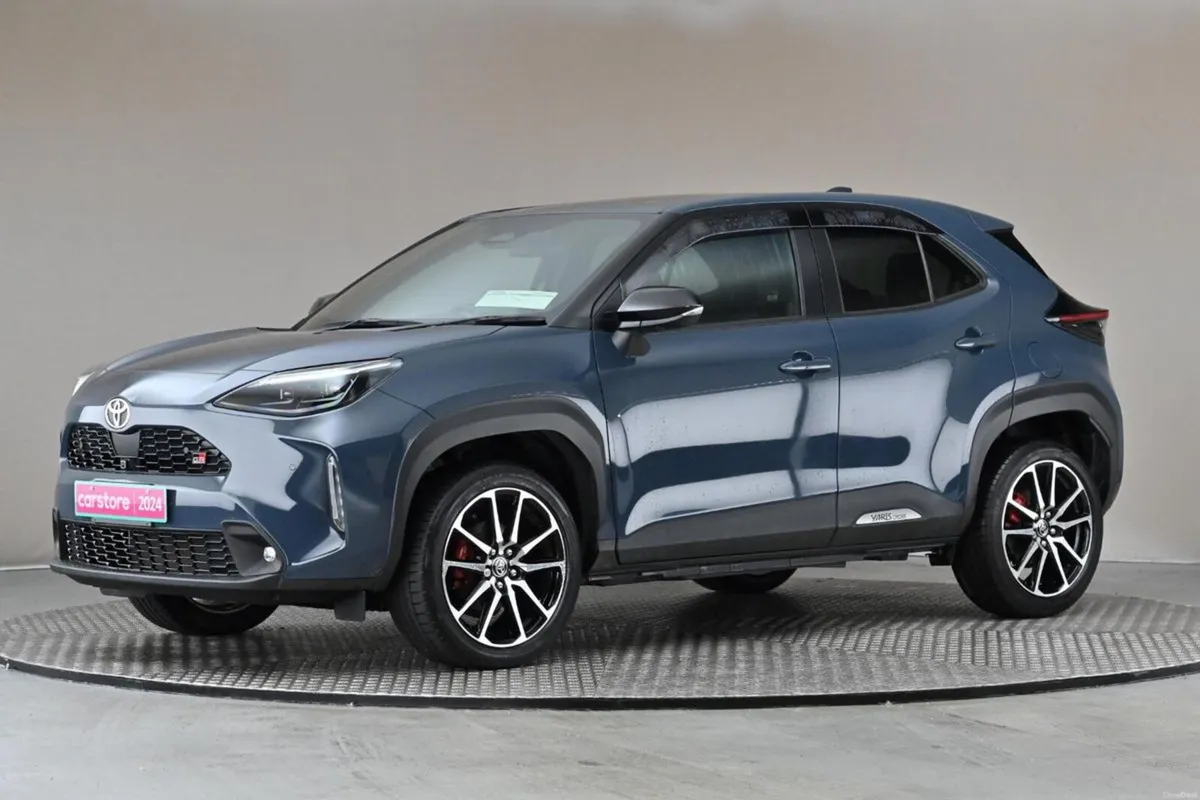 Toyota Yaris Cross 1.5 HEV E-CVT GR SPORT **LEATHE - Image 4