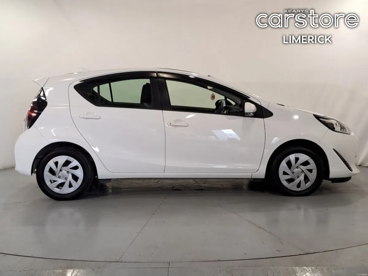 Toyota Aqua 1.5 - Image 2