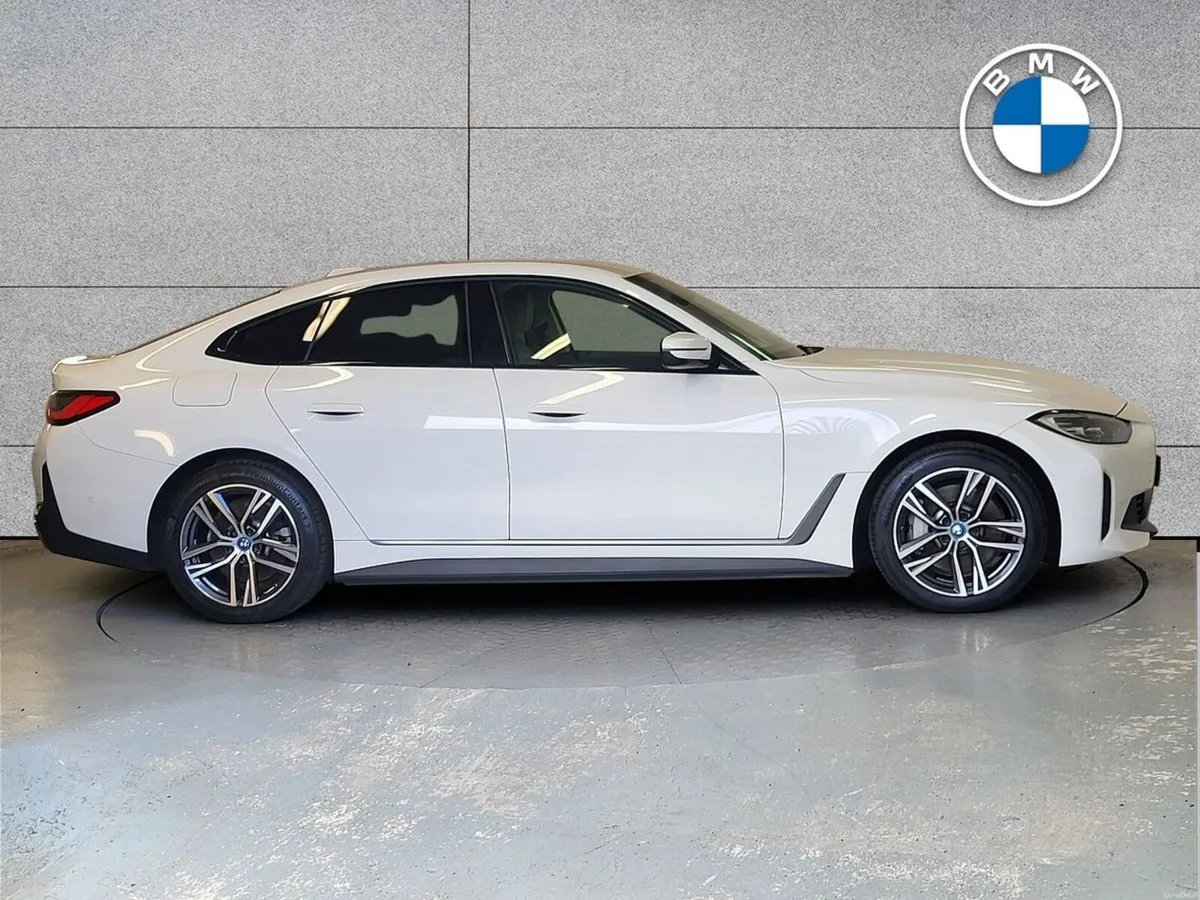 BMW i4 eDrive40 Sport - Image 3