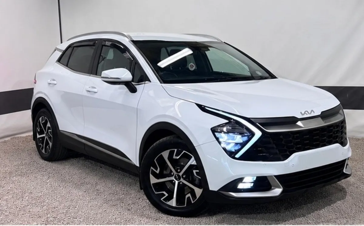 2023 Kia Sportage - Image 1