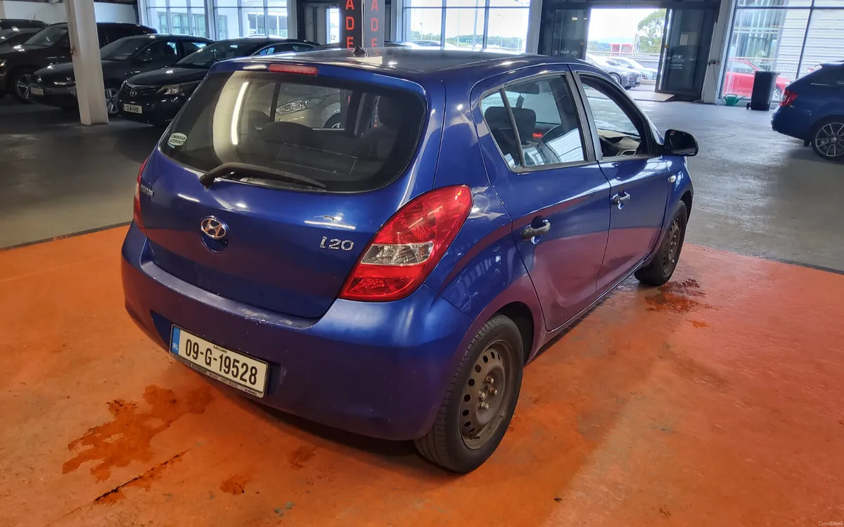 Hyundai i20 2009 - Image 3