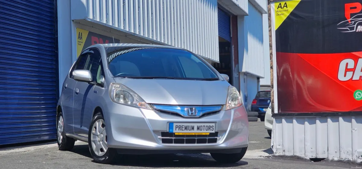 Honda Fit Hybrid Automatic - Image 2