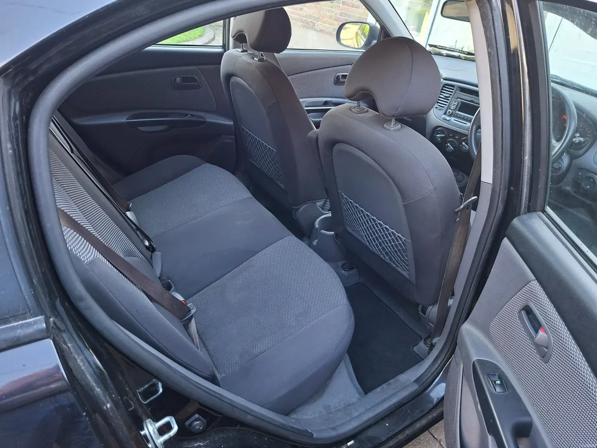 Kia Rio 2011 - Image 3