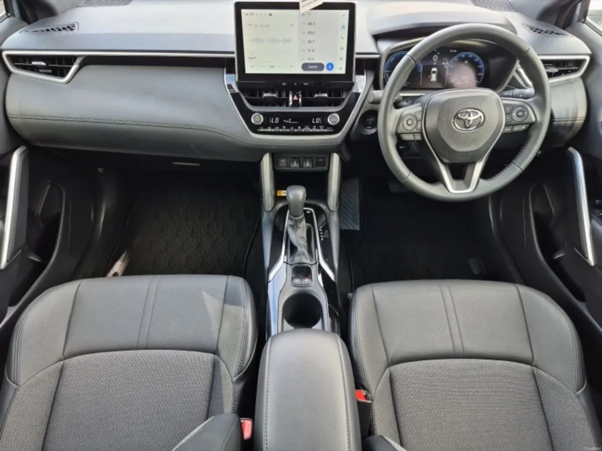Toyota Corolla Cross ** Z HYBRID ** LOW KMS ** TRI - Image 2