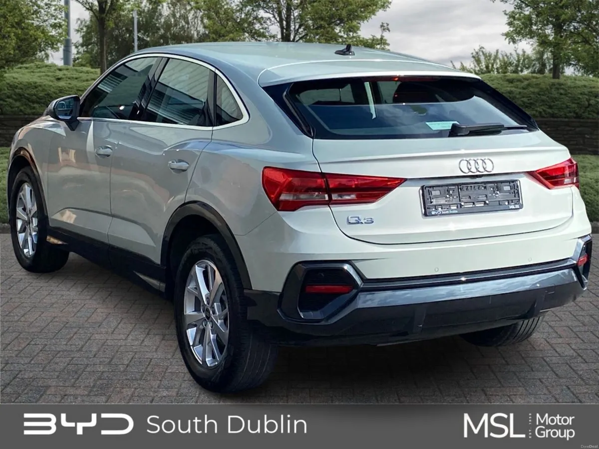 Audi Q3 35 TDI S Tronic SE - Image 4