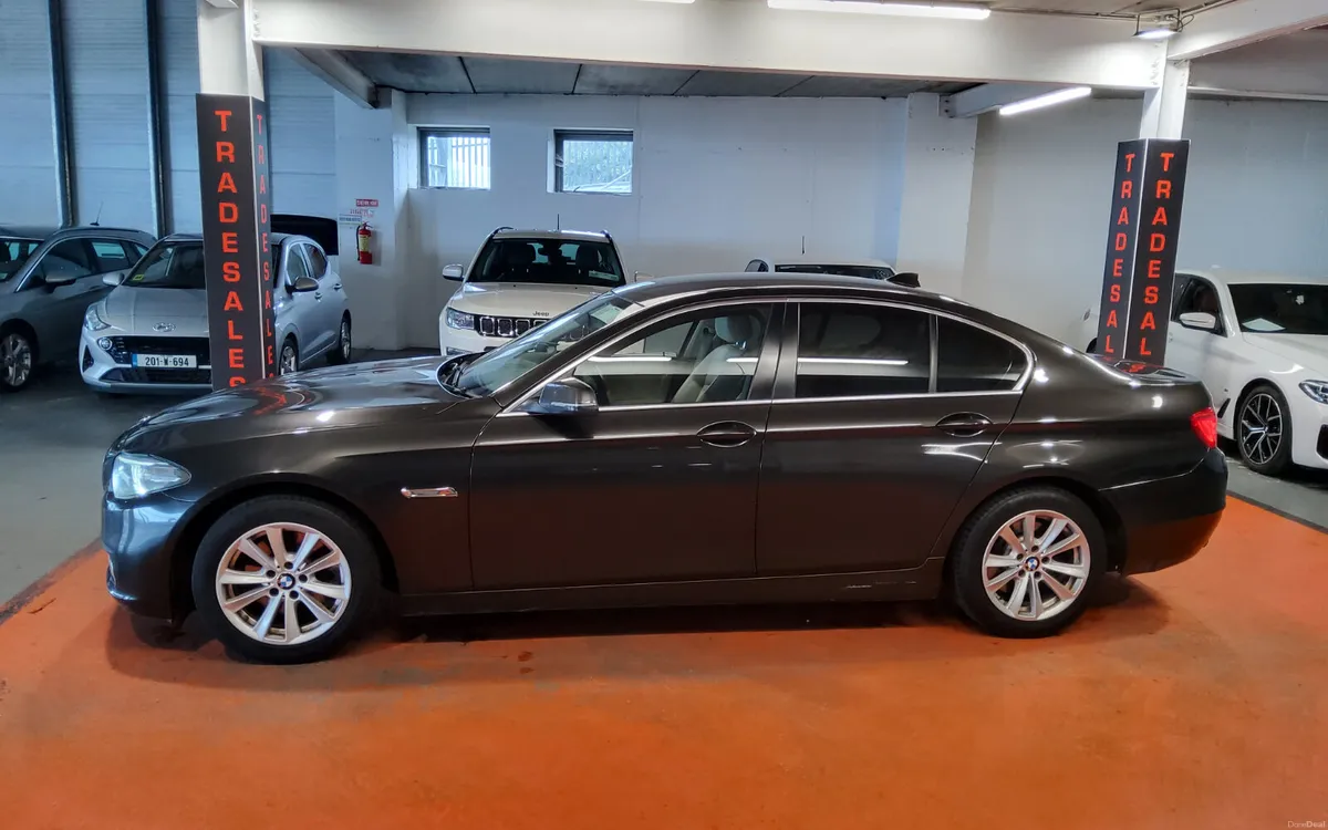 BMW 5-Series 2015 - Image 6