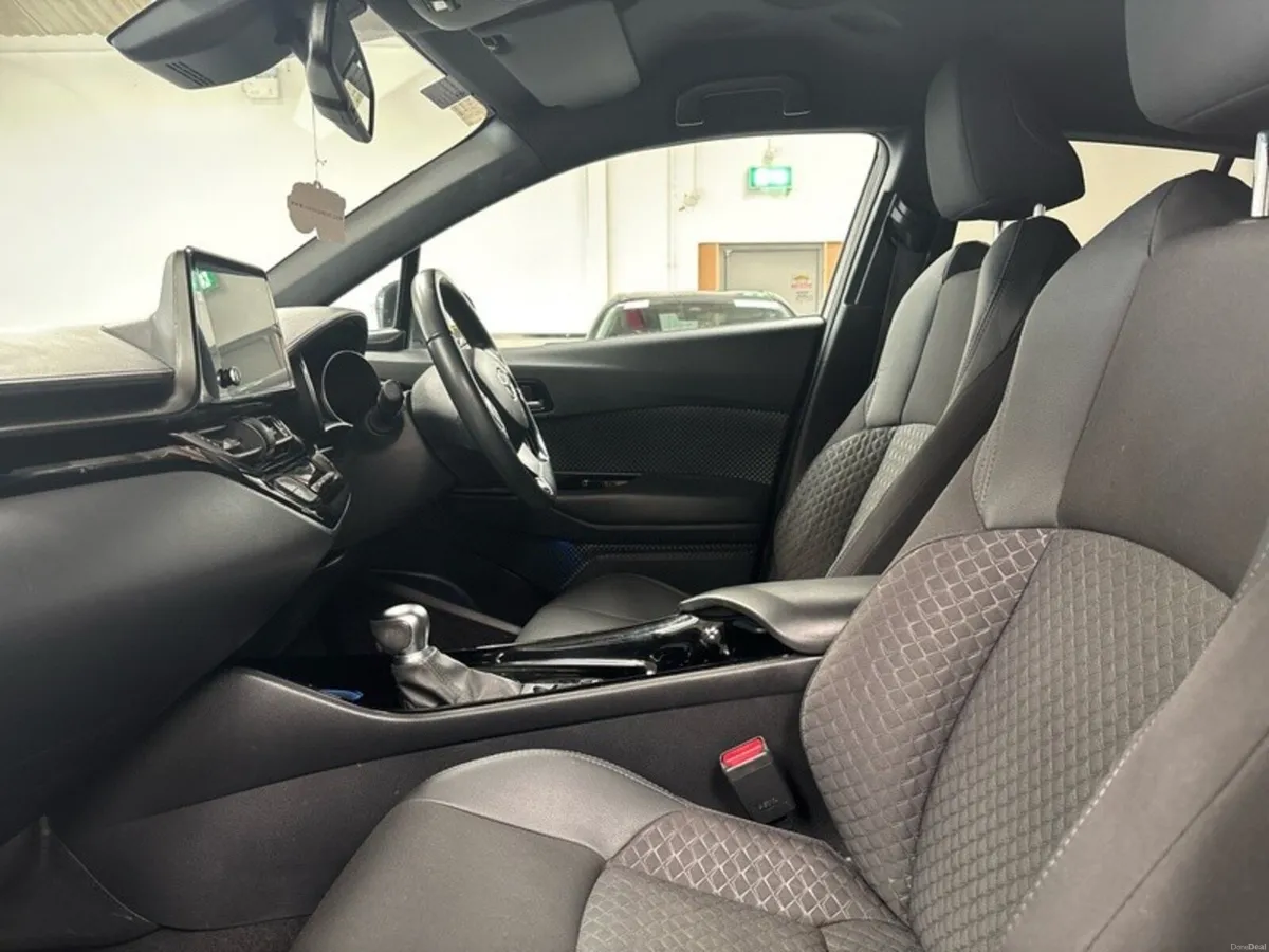 Toyota C-HR HYBRID SPORT 4DR AUTO - Image 6