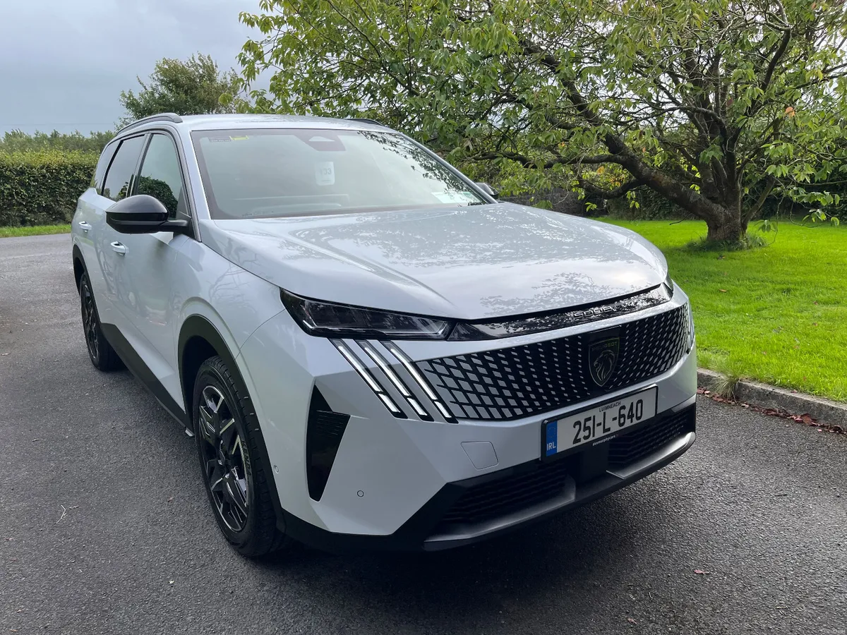 Peugeot 5008 2025 Hybrid - Image 6