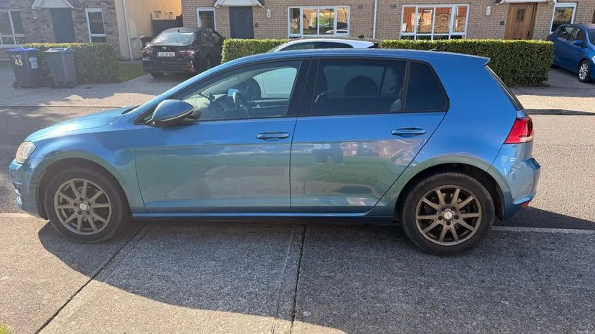 2015 Volkswagen Golf - Image 5