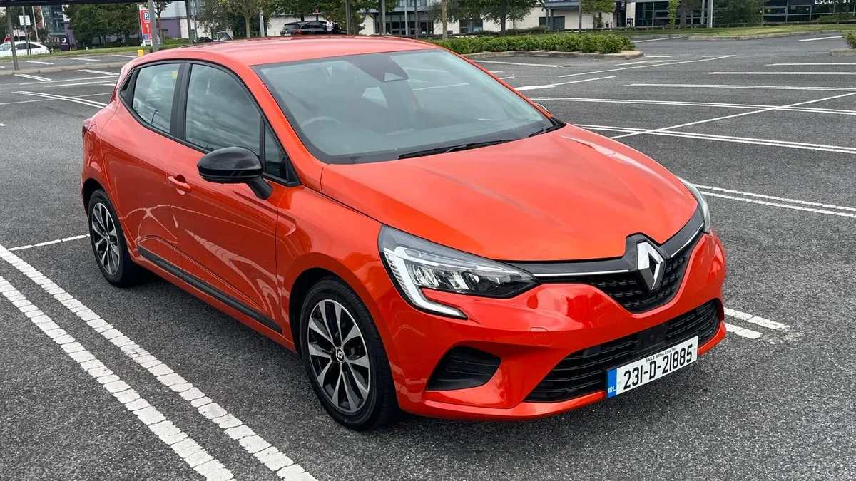 2023 Renault Clio - Image 1