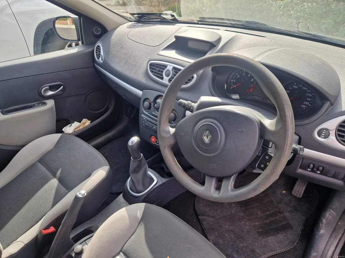 2012 Renault clio 1.1 nct 05/27 - Image 6