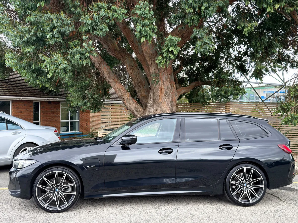 2023 BMW 3-Series. SERVICE HISTORY. REAR CAMERA. - Image 3
