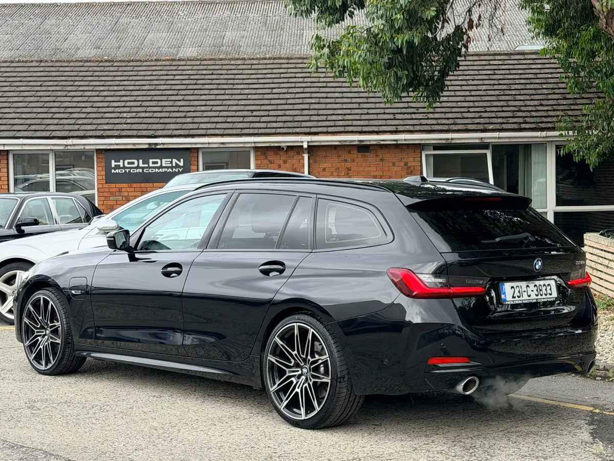 2023 BMW 3-Series. SERVICE HISTORY. REAR CAMERA. - Image 4