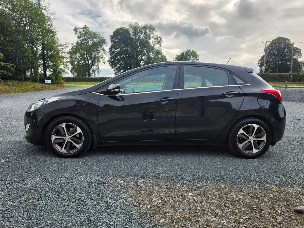 Hyundai i30 ( new NCT and 1 year tax ) !! - Image 5
