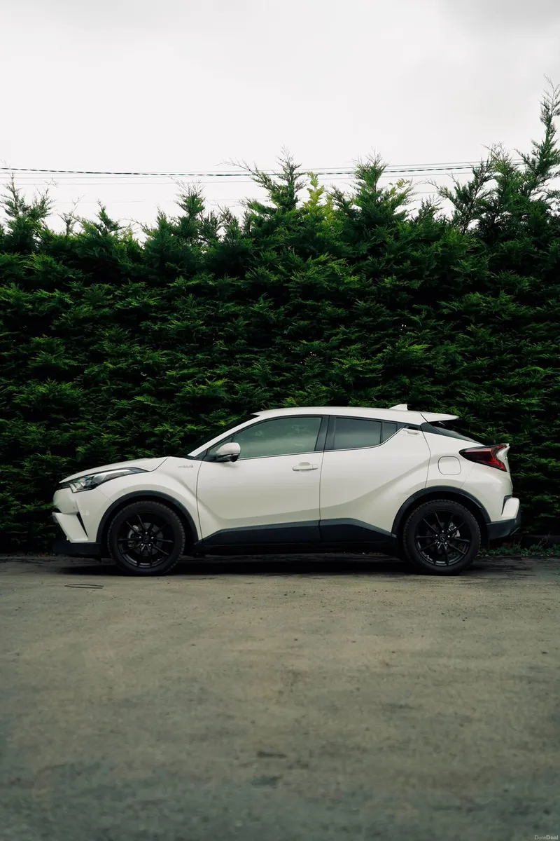 Toyota C-HR Hybrid 2017 | Stylish Hybrid SUV - Image 2