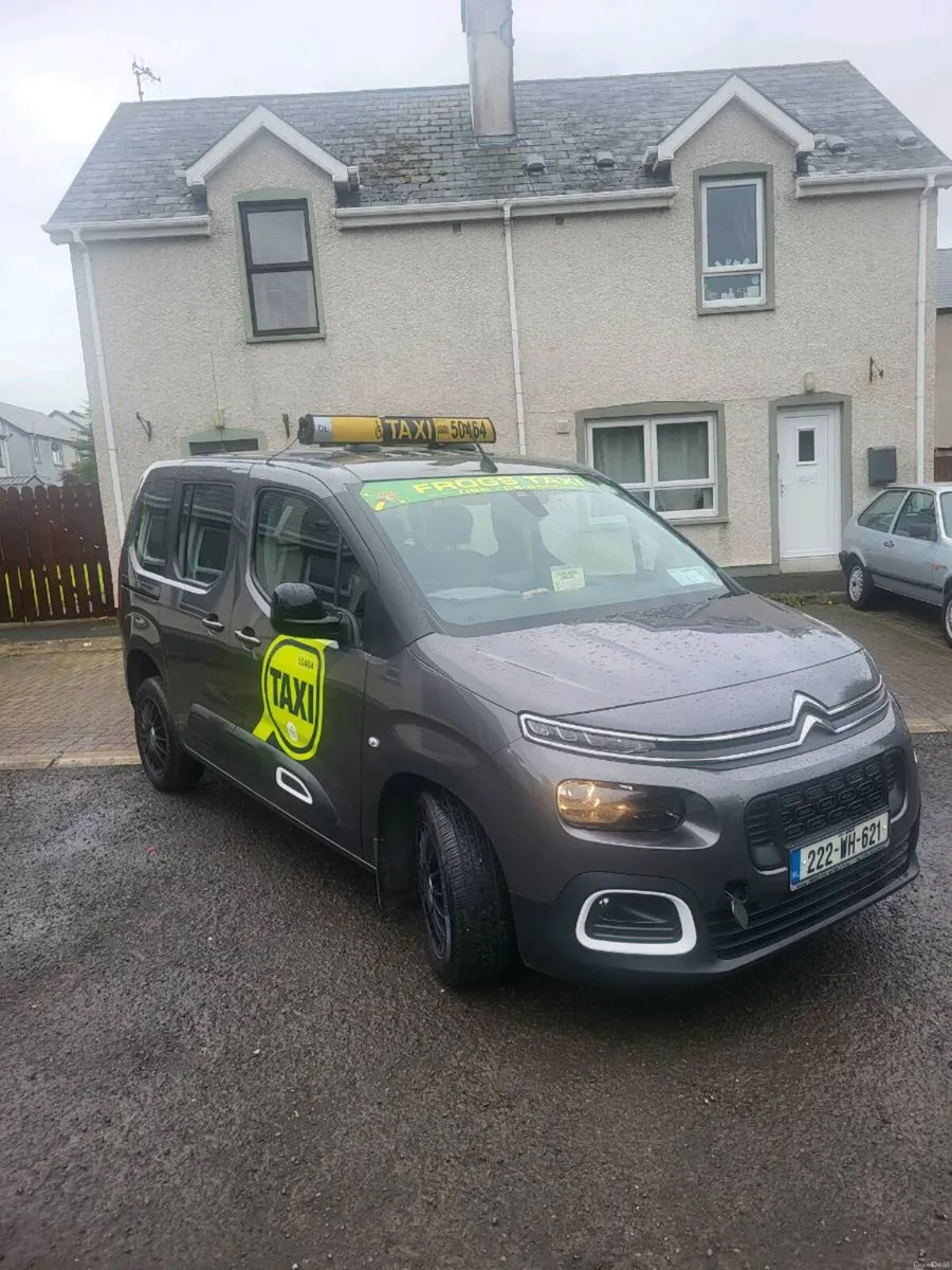 Wheelchair taxi - Image 1