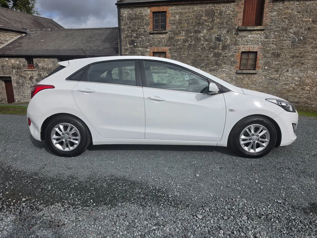 Hyundai i30  ( NCT and TAX ) 1 owner from new - Image 4