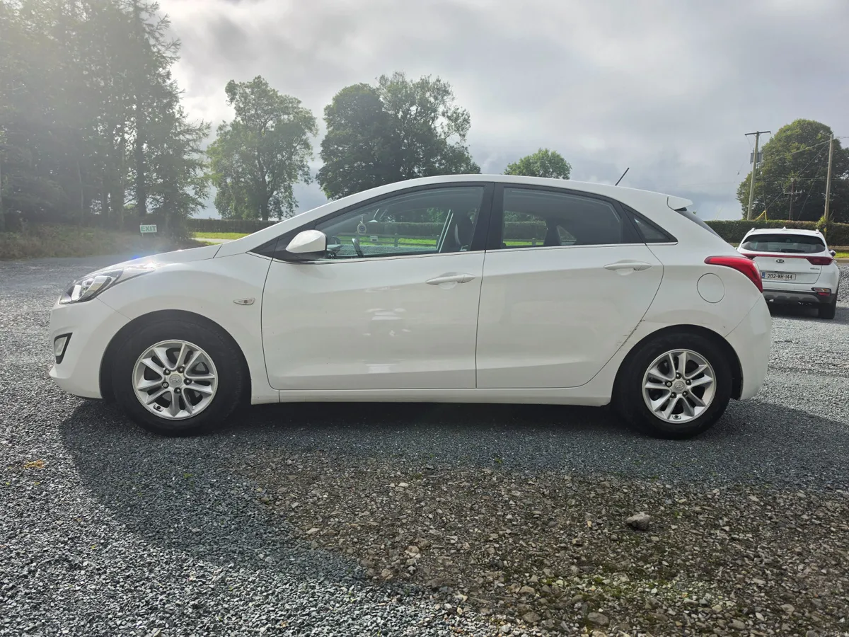 Hyundai i30  ( NCT and TAX ) 1 owner from new - Image 5