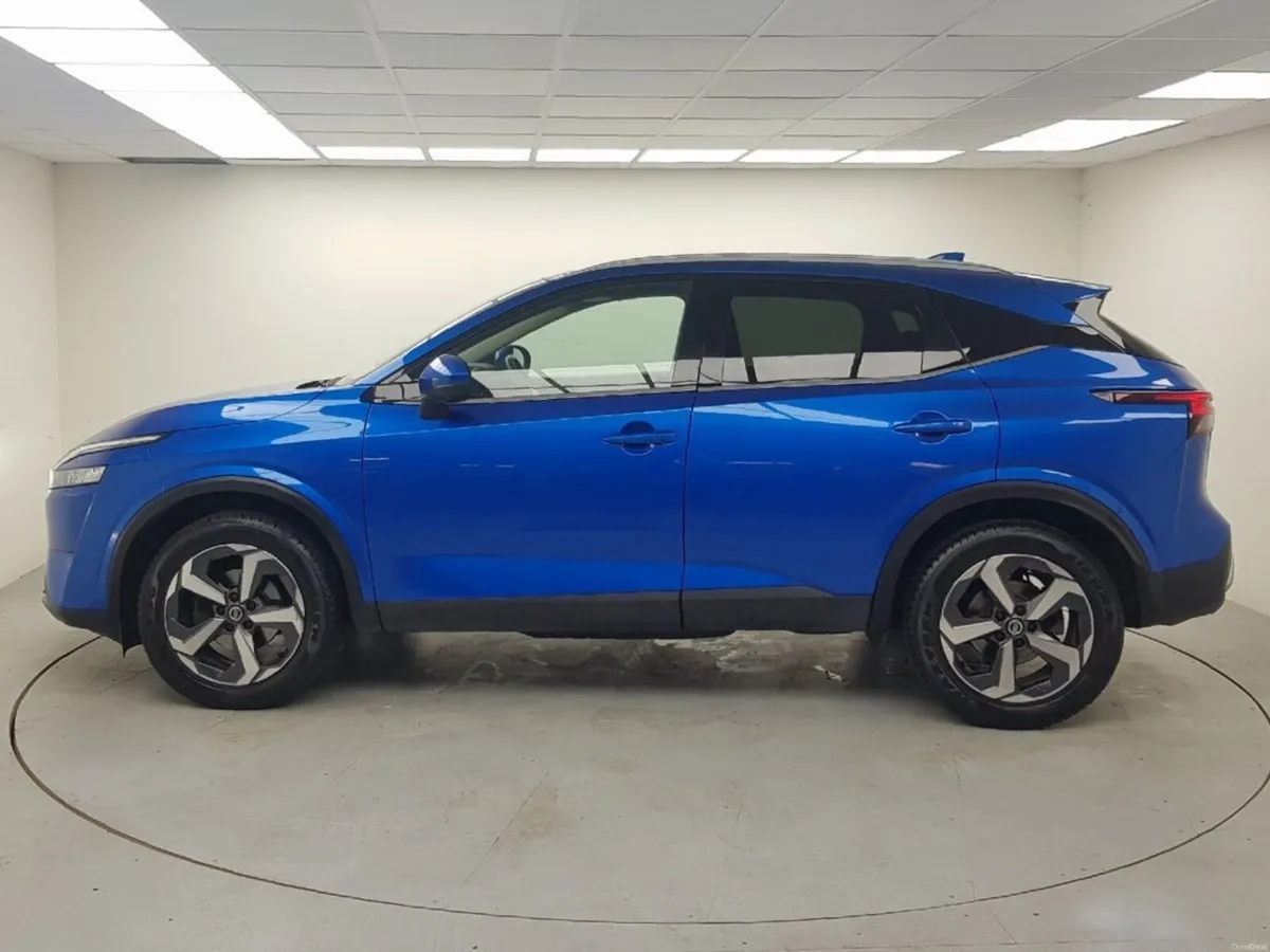 Nissan Qashqai 1.3 PET MILD HYBRID SV PREMIUM - Image 5