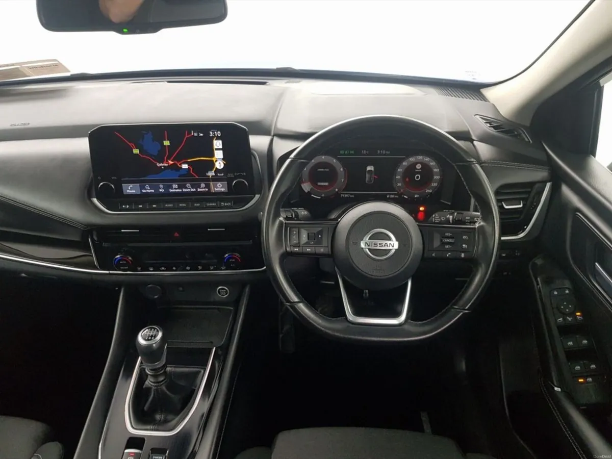 Nissan Qashqai 1.3 PET MILD HYBRID SV PREMIUM - Image 3