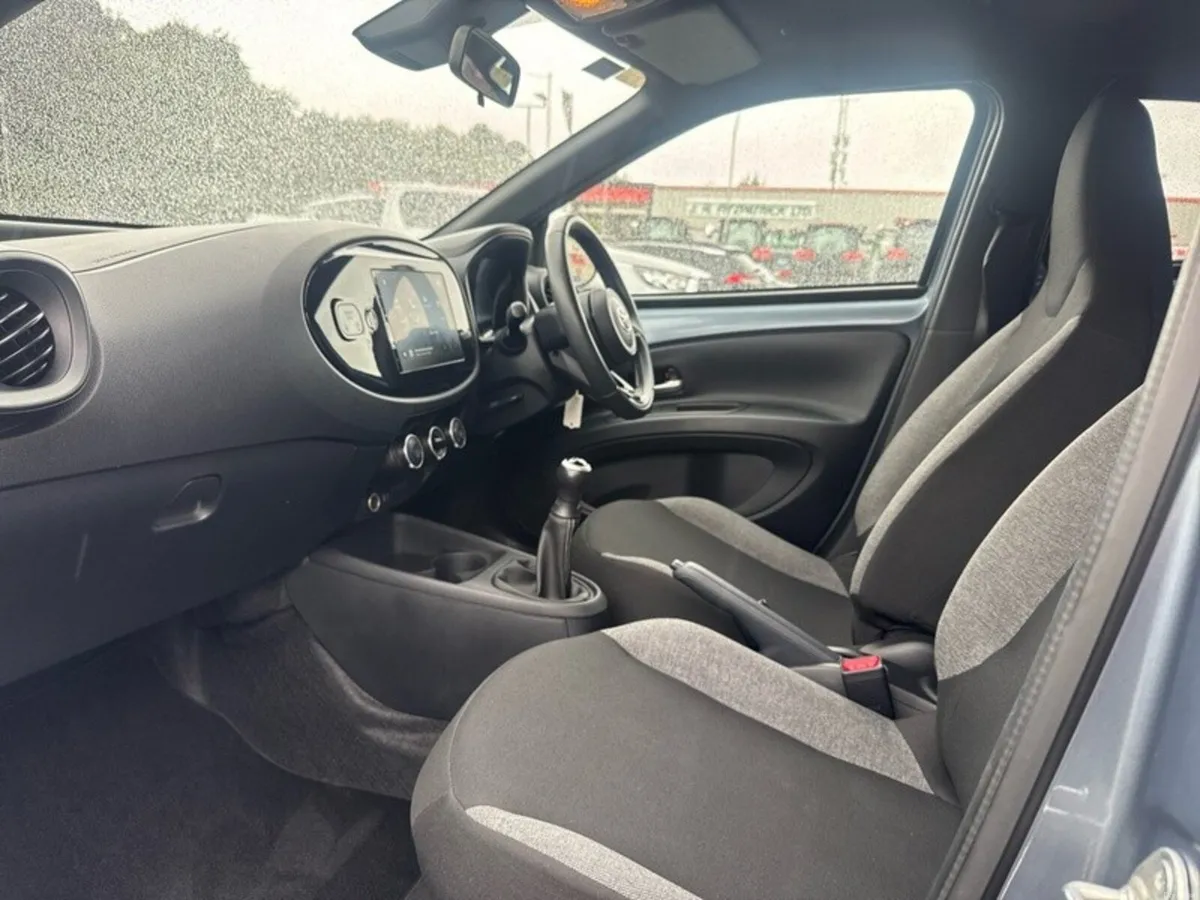 Toyota Aygo X AYGO X *ORIGINAL IRISH CAR!* - Image 6