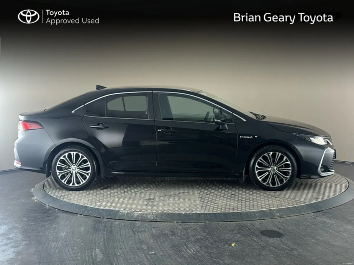 Toyota Corolla Hybrid LunaSport - Image 3