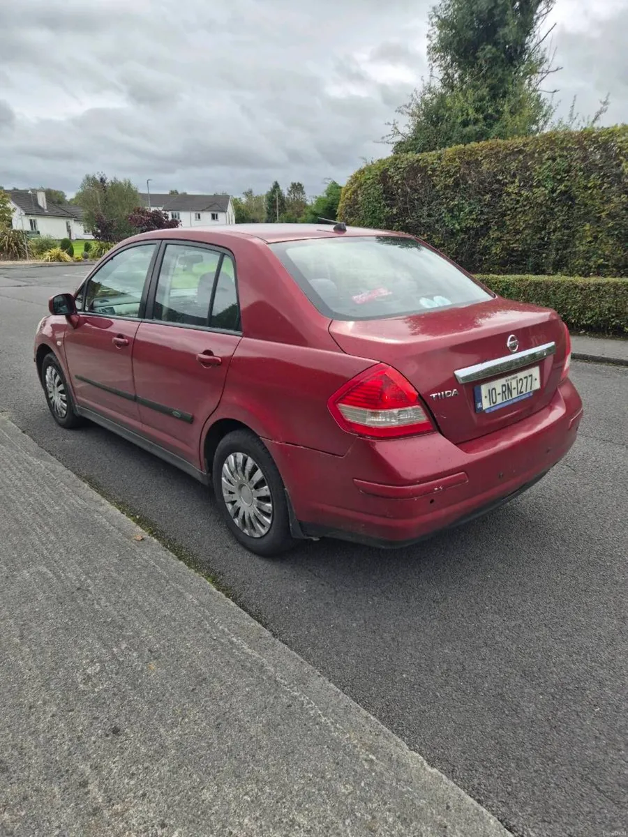NISSAN  Tida 2010 - Image 3