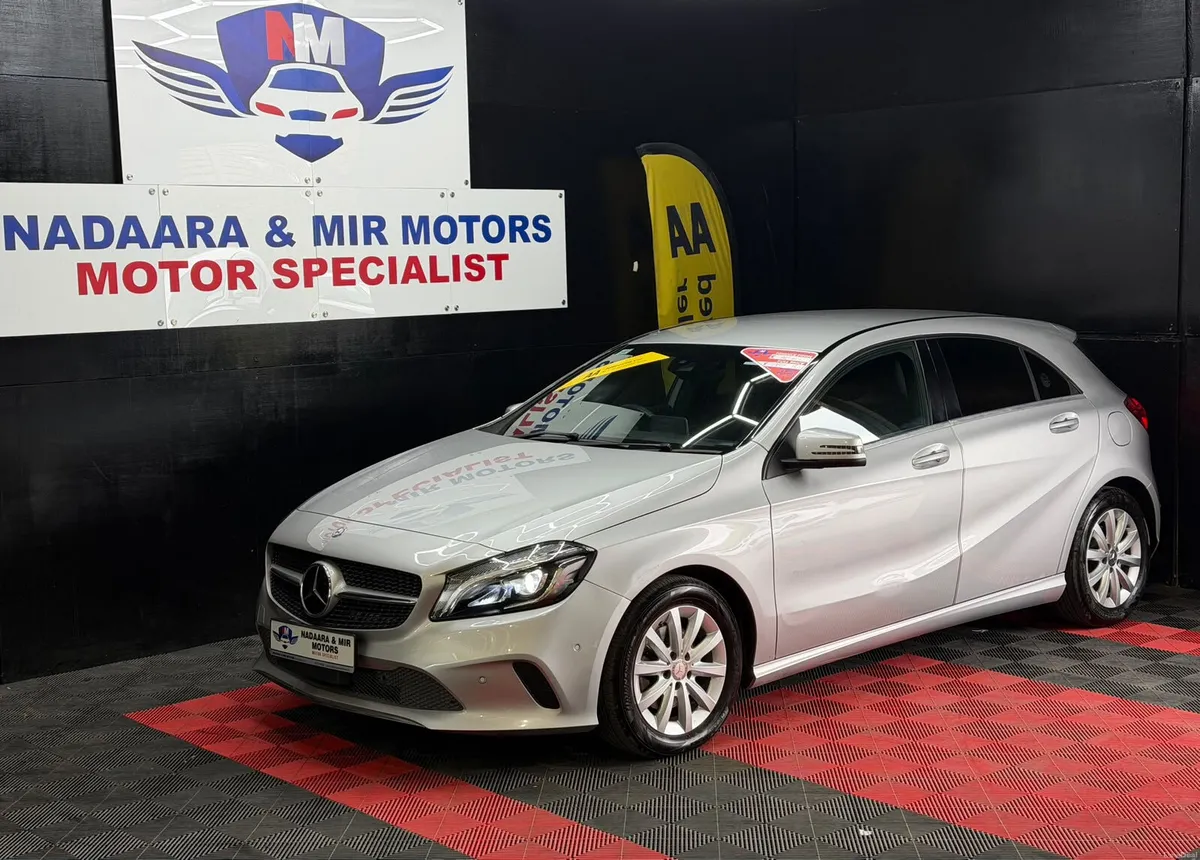 2016 Mercedes-Benz A180 Only 9 K KM WARRANTY 2 KEY - Image 3