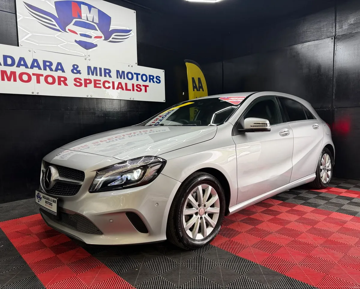 2016 Mercedes-Benz A180 Only 9 K KM WARRANTY 2 KEY - Image 4