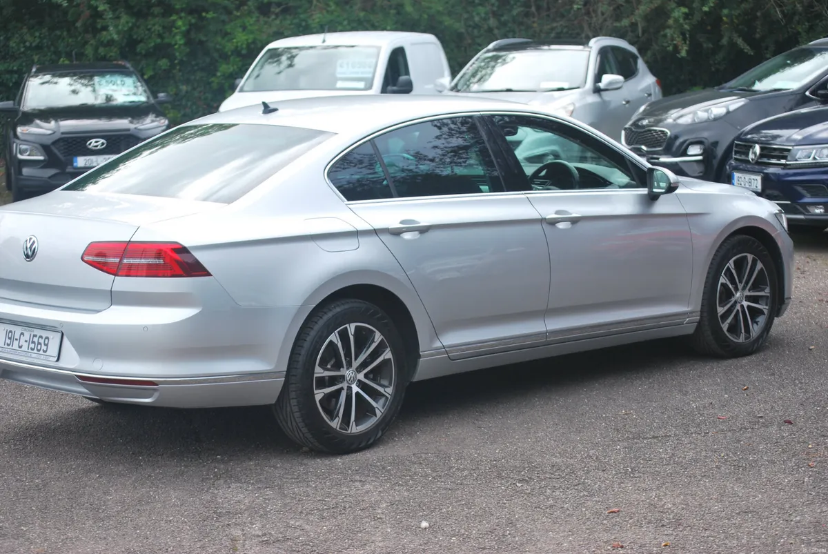 Volkswagen Passat 2019Highline 2.0 TDI - Image 4
