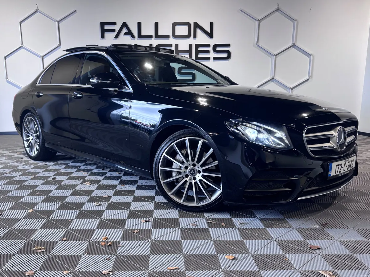 MERCEDES BENZ E220 D AMG LINE AUTO // PAN SUNROOF - Image 2