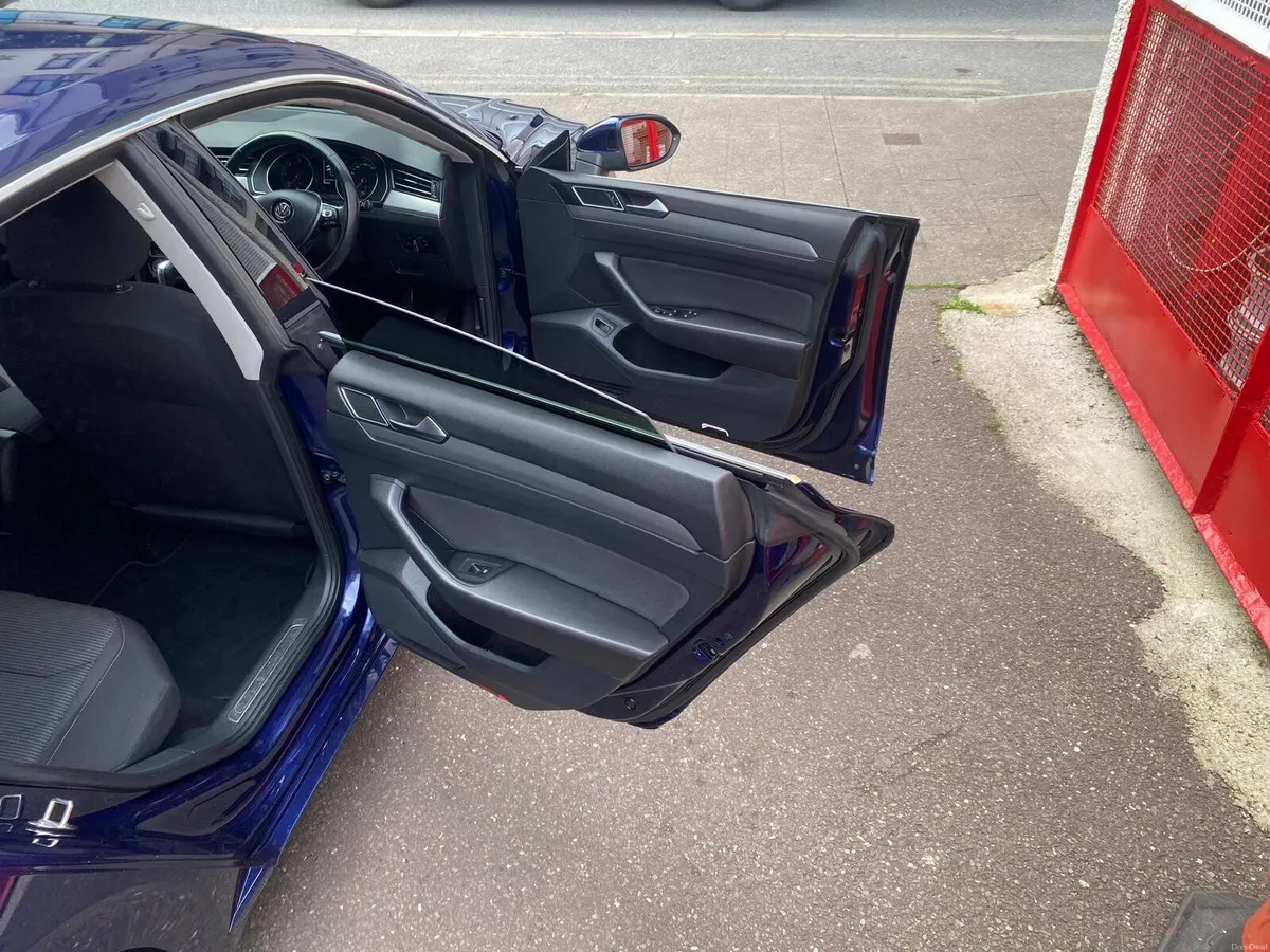 Volkswagen Arteon 2019 - Image 5